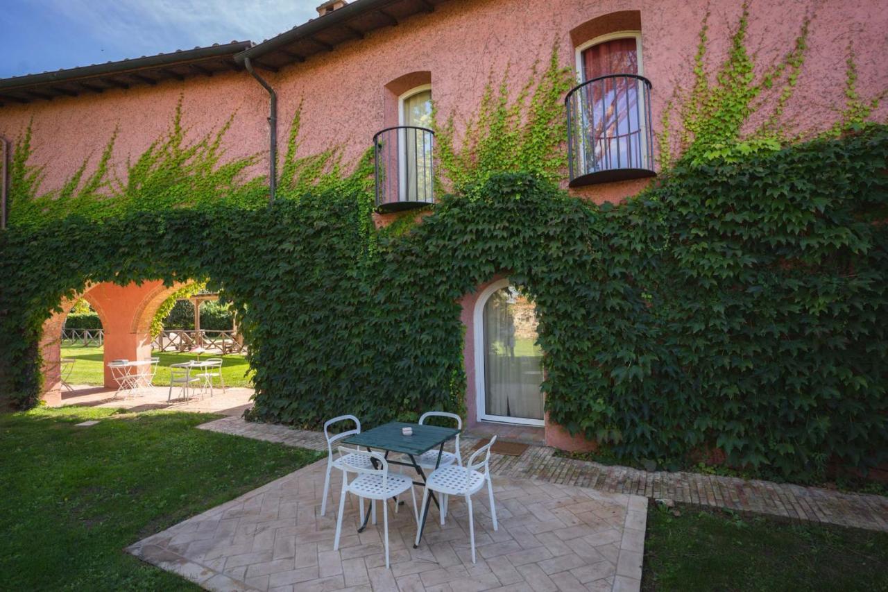 Le Versegge Resort Braccagni Luaran gambar